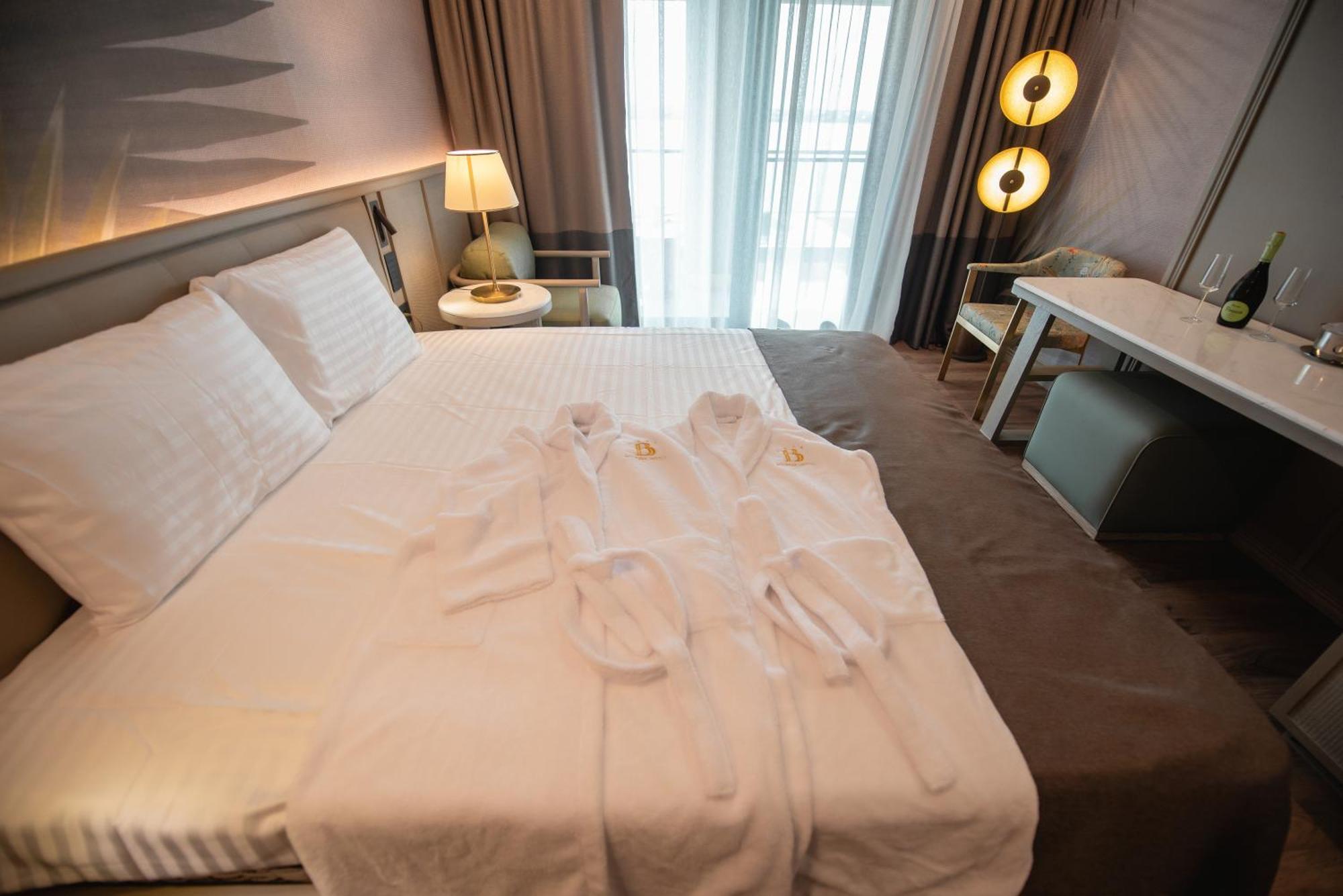 Belinda Hotel Mamaia Adults Only Bagian luar foto