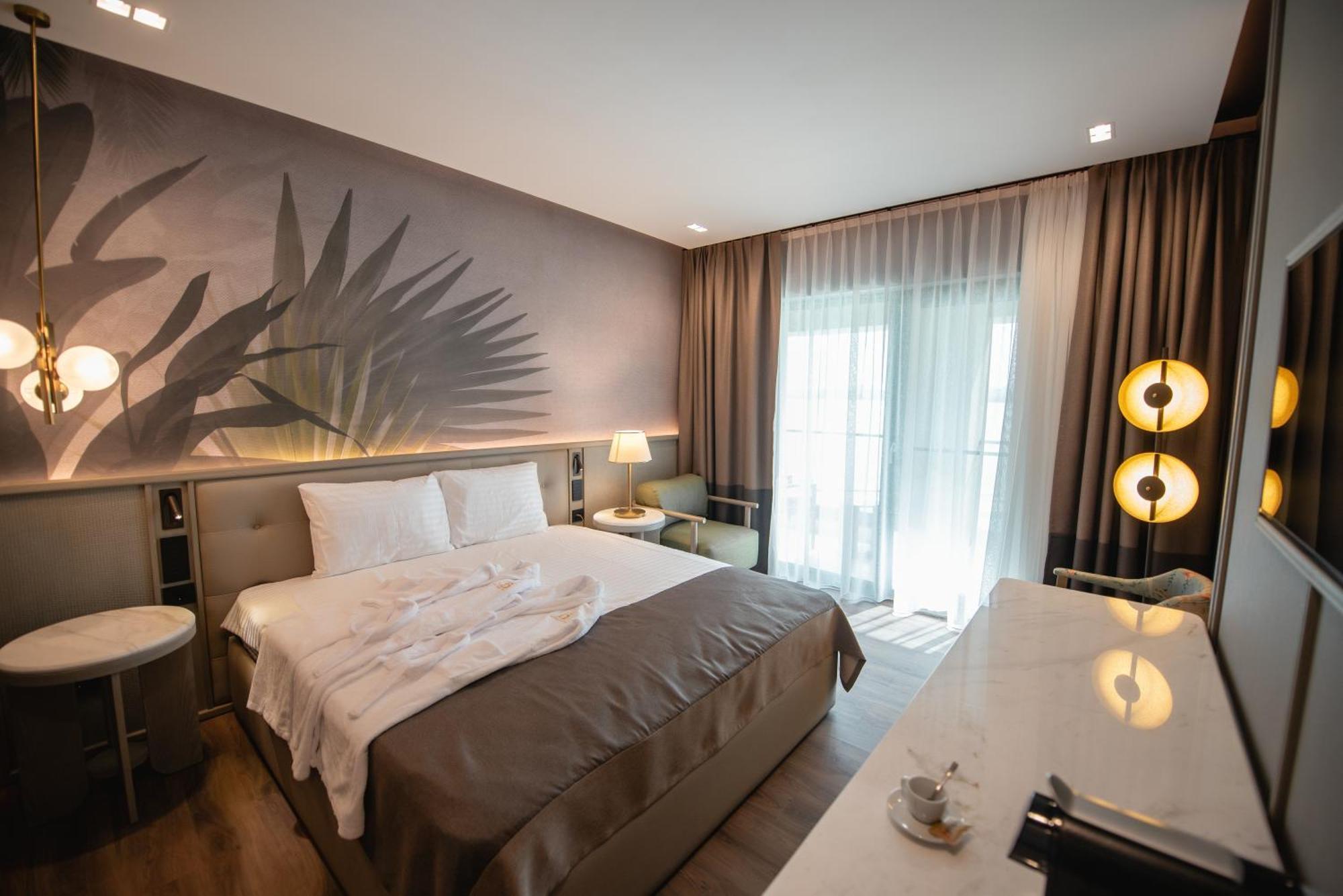 Belinda Hotel Mamaia Adults Only Bagian luar foto