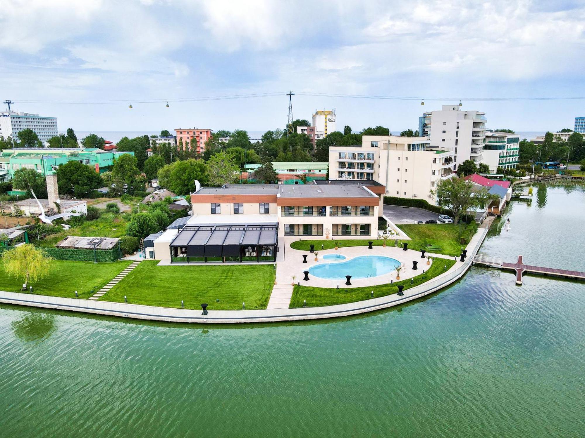 Belinda Hotel Mamaia Adults Only Bagian luar foto