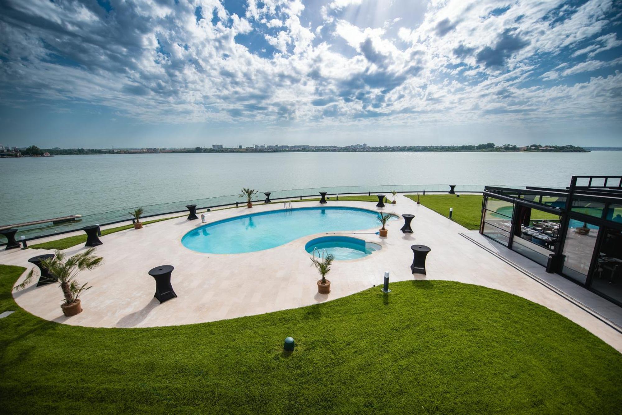 Belinda Hotel Mamaia Adults Only Bagian luar foto