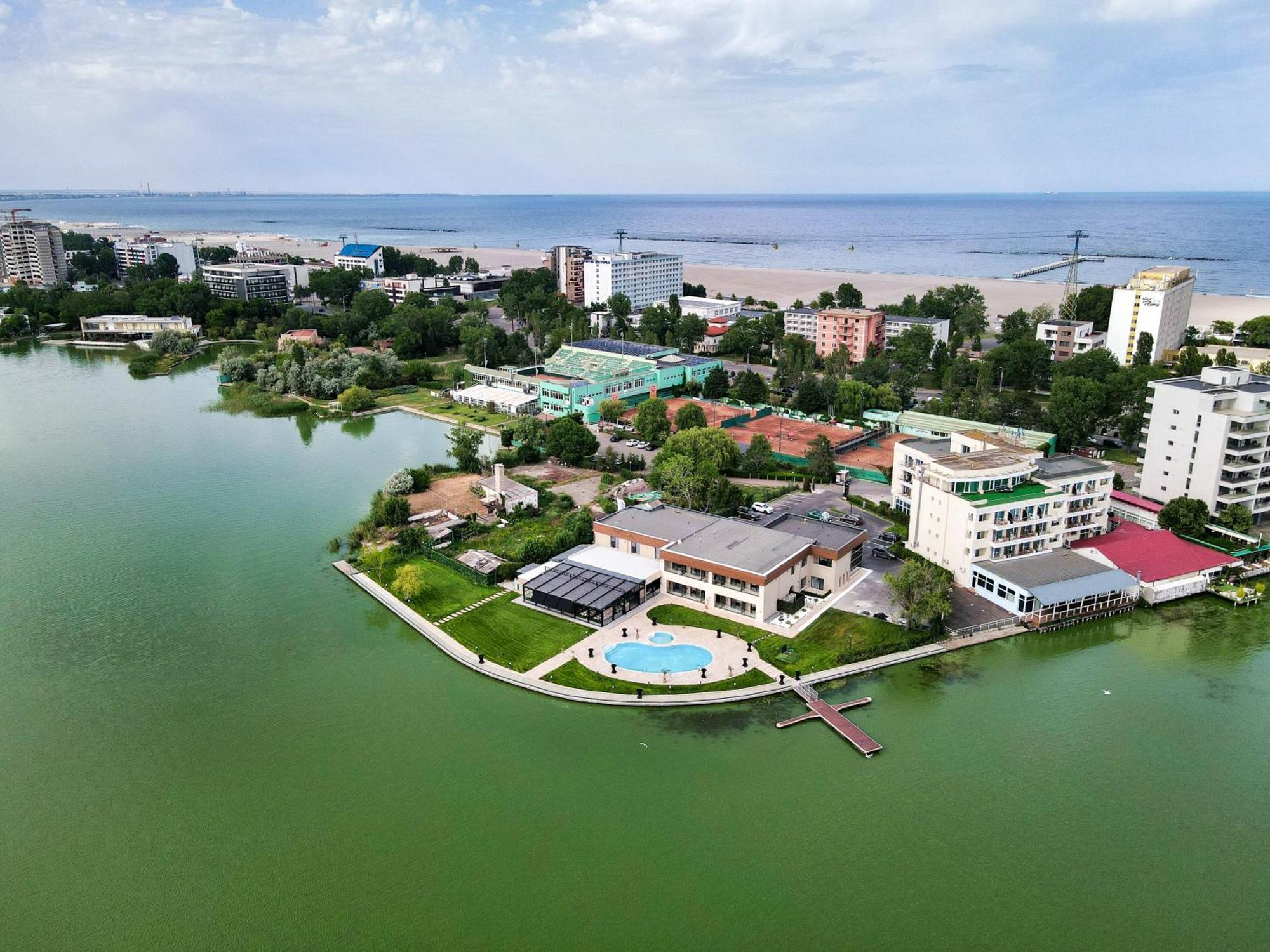 Belinda Hotel Mamaia Adults Only Bagian luar foto