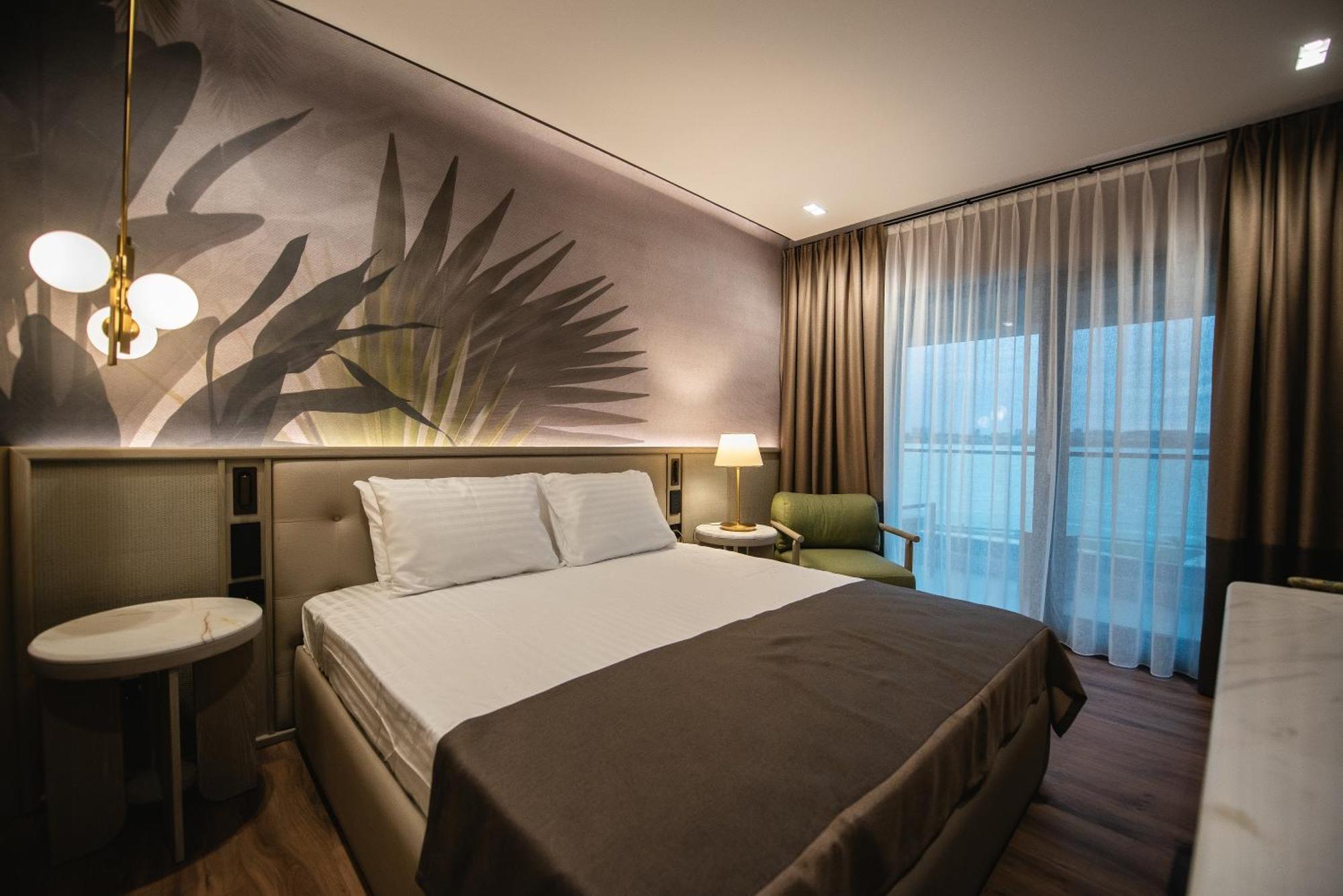 Belinda Hotel Mamaia Adults Only Bagian luar foto