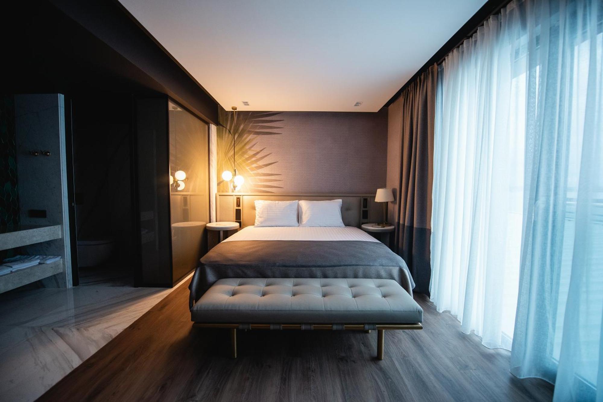 Belinda Hotel Mamaia Adults Only Bagian luar foto