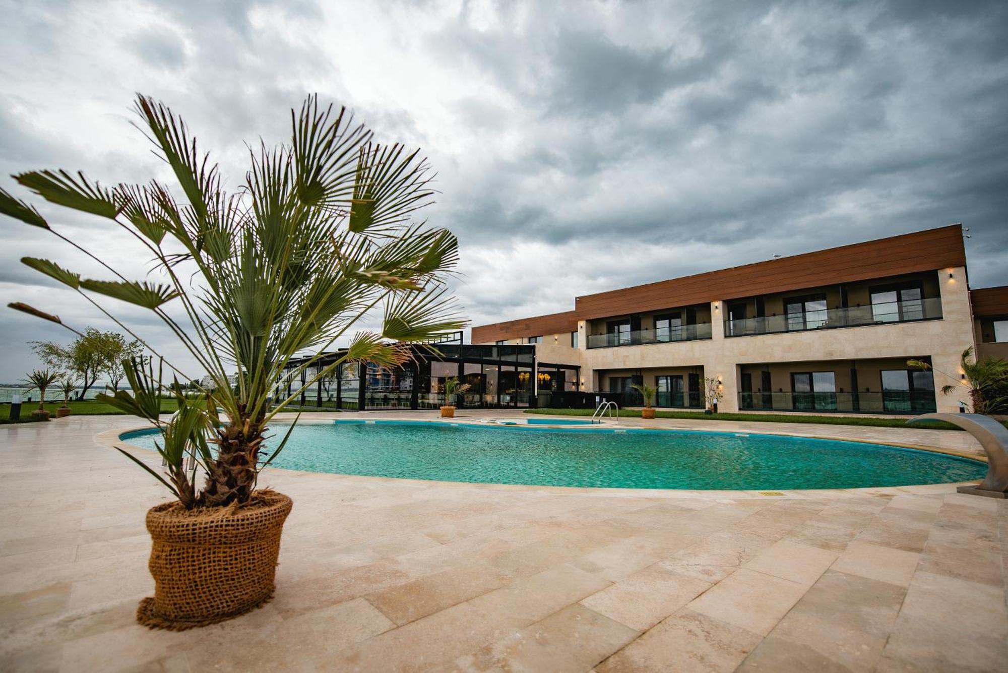 Belinda Hotel Mamaia Adults Only Bagian luar foto