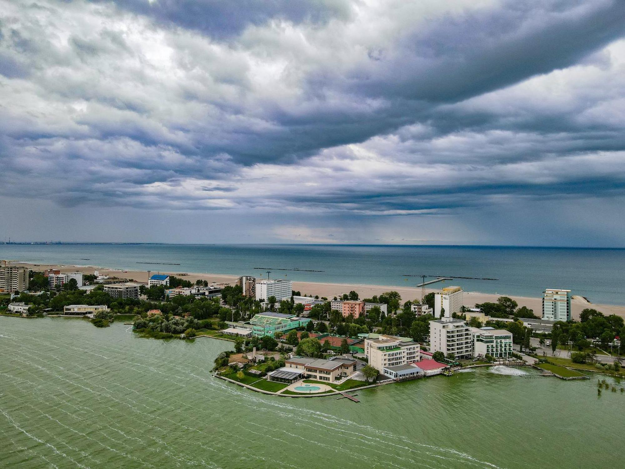 Belinda Hotel Mamaia Adults Only Bagian luar foto